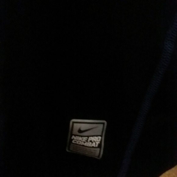 Nike Combat - Picture 2 of 3